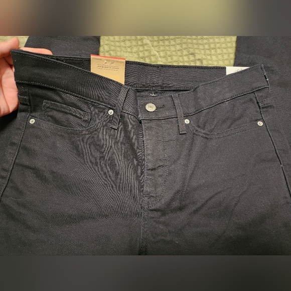 ✨️NWT✨️ Levi's Black 311 Skinny Shaping Skinny Jeans, Size 29 x 30 - Picture 4 of 7